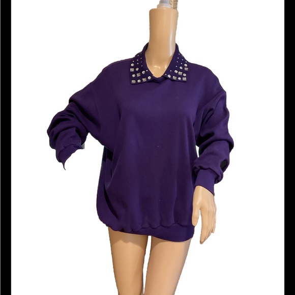 Fabulous Neiman Marcus Women’s  Purple Sweater/Sweatshirt WithChunky Rhinestones - Picture 1 of 3